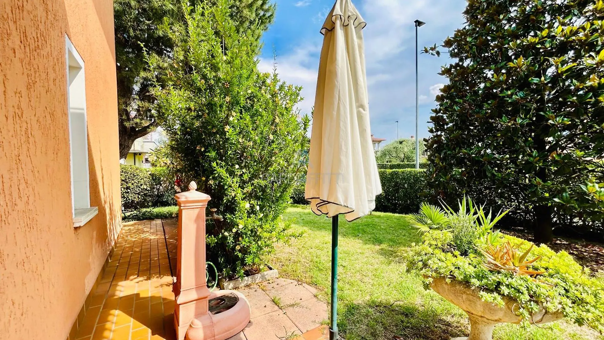 Anub Riff Apartment Sirmione 0*,  Italy